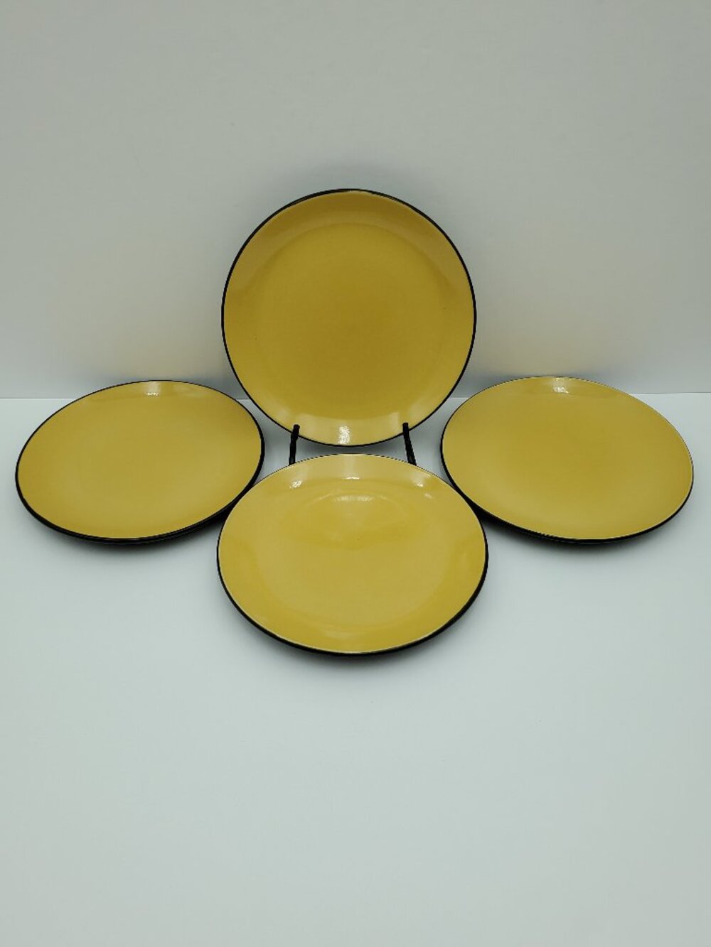 Corelle Hearthstone Spice Alley Turmeric Yellow Round Salad Luncheon Plates